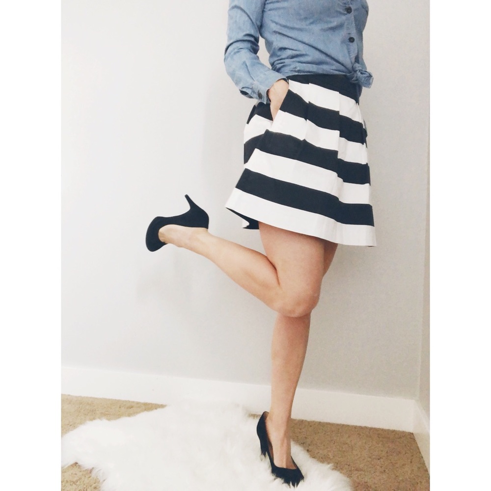 ❄️French Connection Striped Skirt❄️